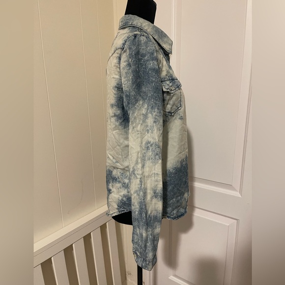 ChiQle Denim Architect Acid Wash Denim Shirt - Picture 6 of 6